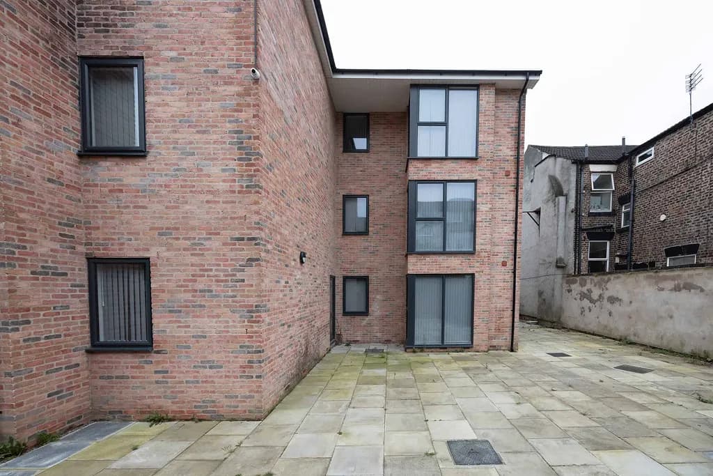 15 Brook Road context view A